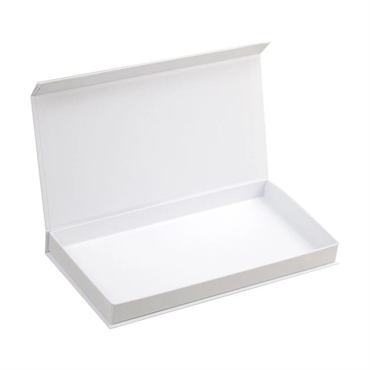 White Gift Box With Magnetic Clousure