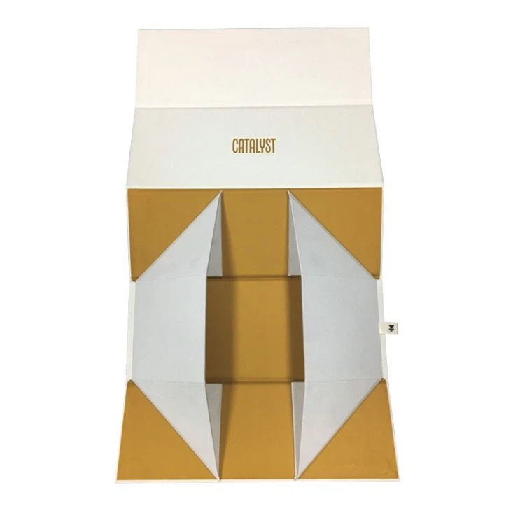Folding Cardboard Box Magnets Closure
